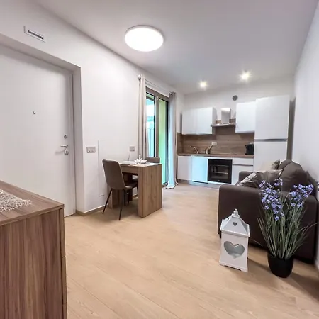 Panda 2 Piano Terra In Pieno Centroa801 Apartman *