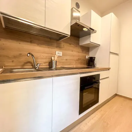 Panda 2 Piano Terra In Pieno Centroa801 Apartman *