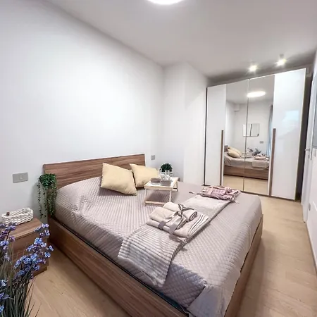 Panda 2 Piano Terra In Pieno Centroa801 Apartman