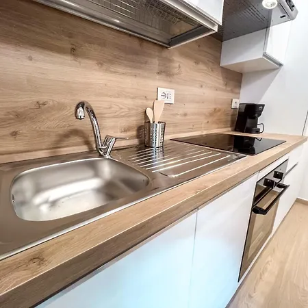 Panda 2 Piano Terra In Pieno Centroa801 Apartman